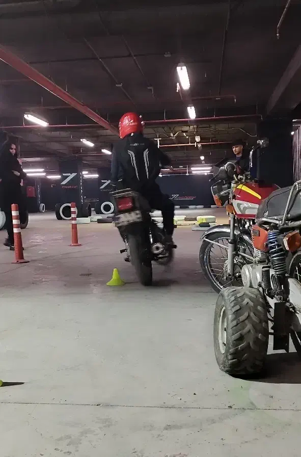 آموزش موتور سواری بانوان حتی اگر دوچرخه بلد نیستن|خدمات آموزشی|تهران, ارم|دیوار