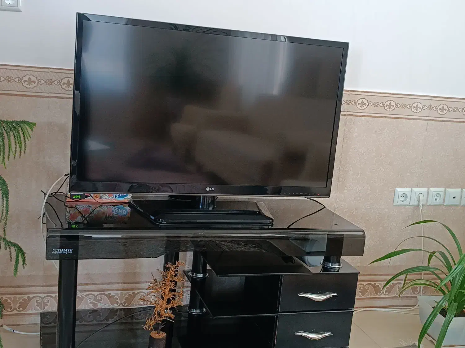 تلویزیون ال جی اصل کره|تلویزیون و پروژکتور|کامیاران, |دیوار