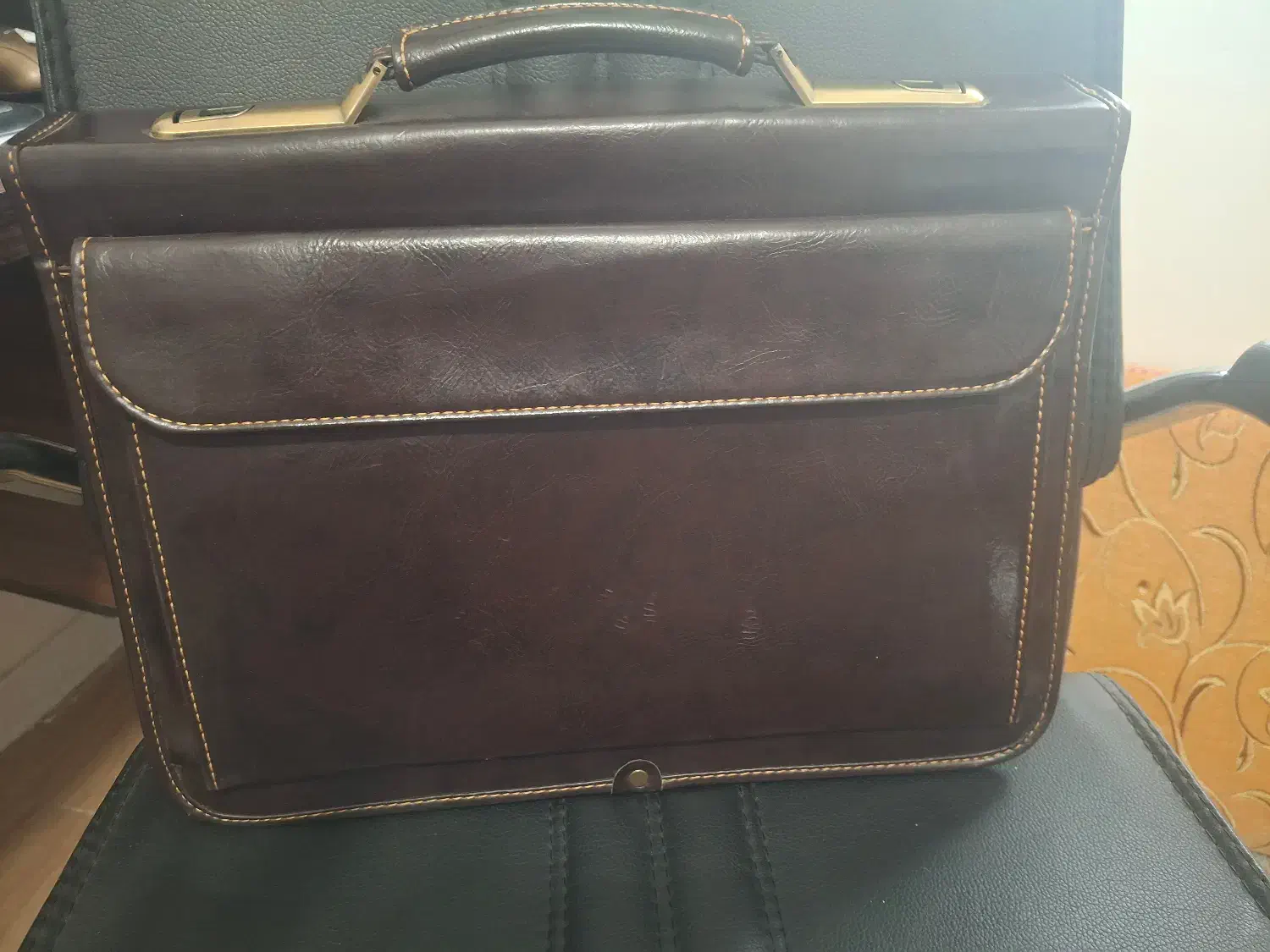 کیف  اداری مردانه چرمی|کیف، کفش، کمربند|رشت, باهنر|دیوار