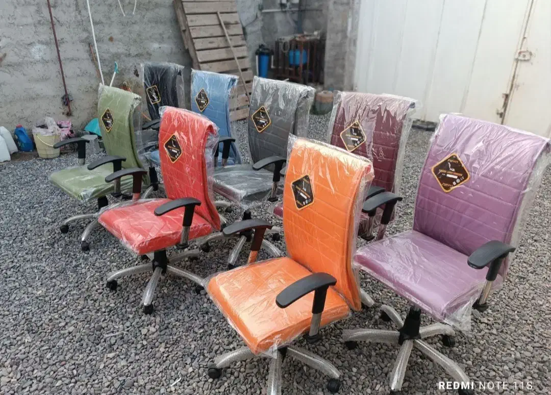 صندلی گردان مدل کرکره کارمندی|صندلی و نیمکت|زیباکنار, |دیوار