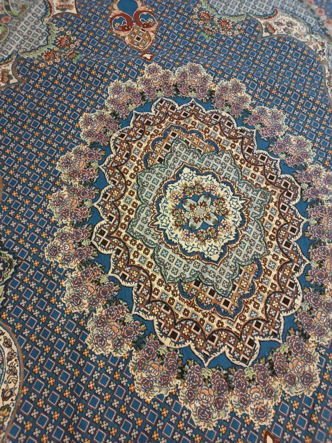 روفرشی نو|روفرشی|نهاوند, |دیوار