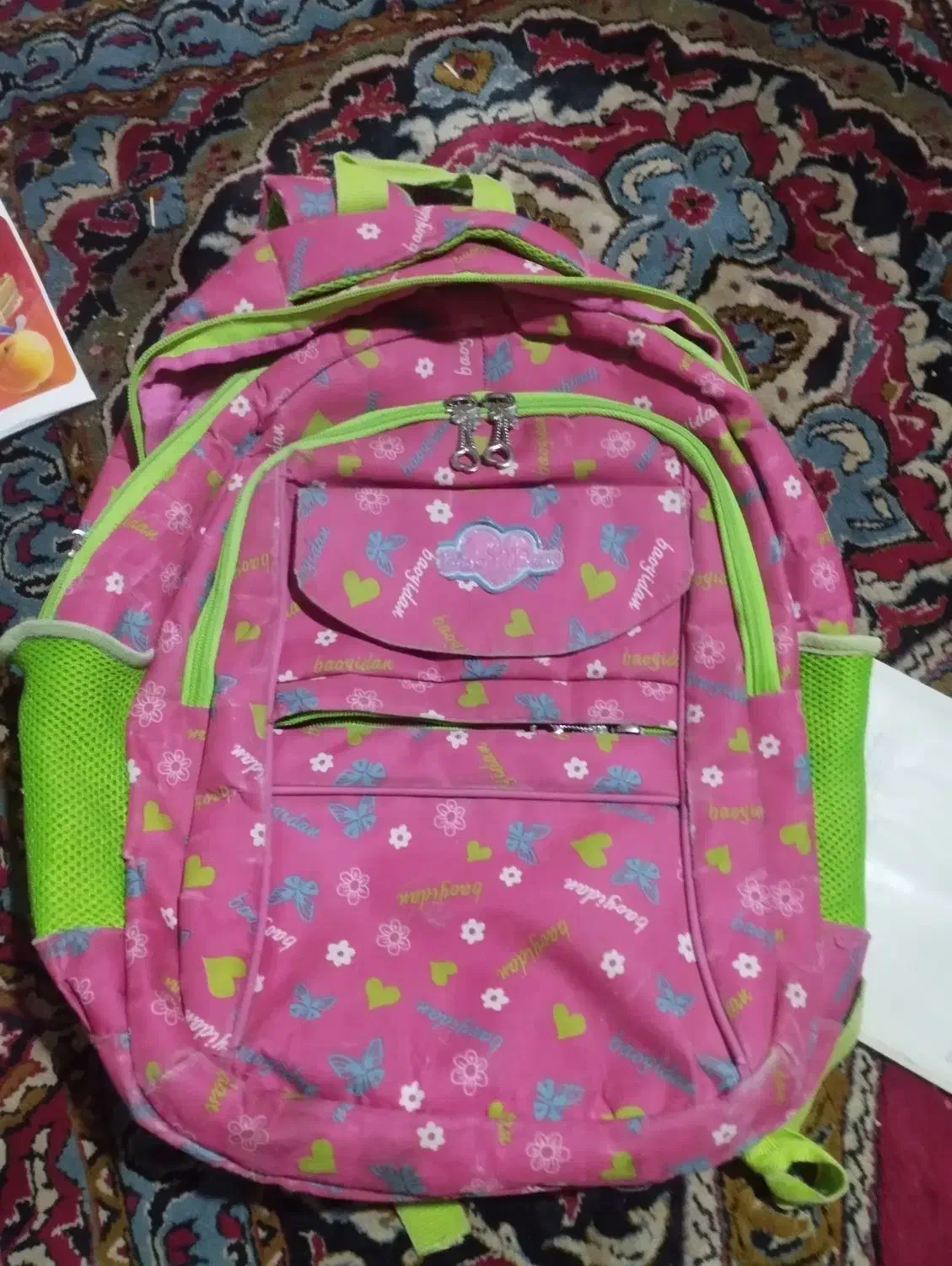 کیف|کیف، کفش، کمربند|زهک, |دیوار