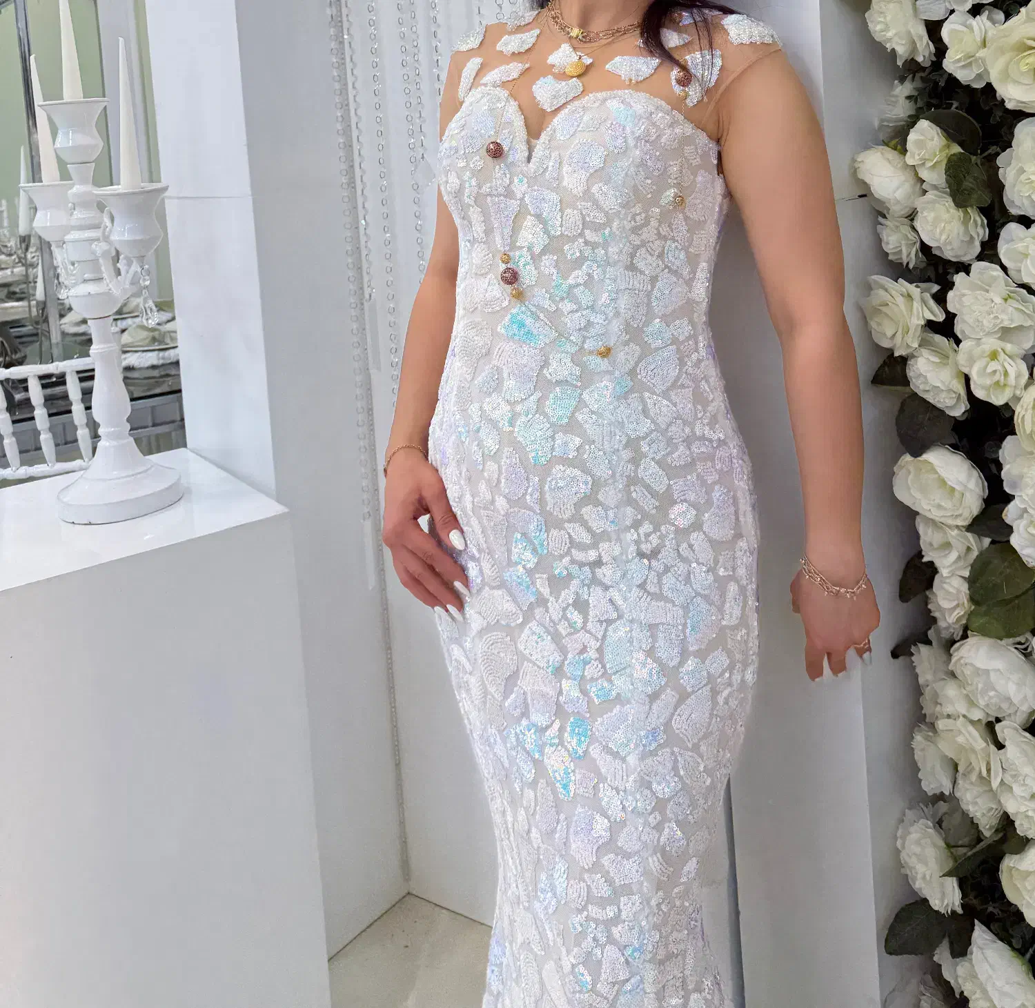 پیراهن مجلسی|لباس|لاهیجان, شیشه گران|دیوار