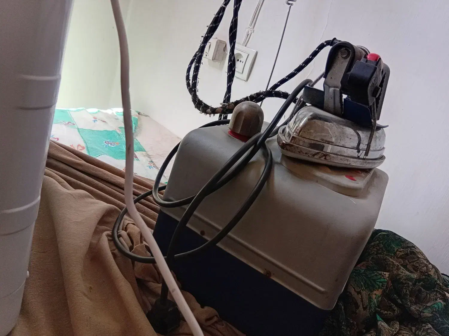 چرخه راسته دوز و زیگزال|چرخ خیاطی و ریسندگی|اصفهان, فجر|دیوار