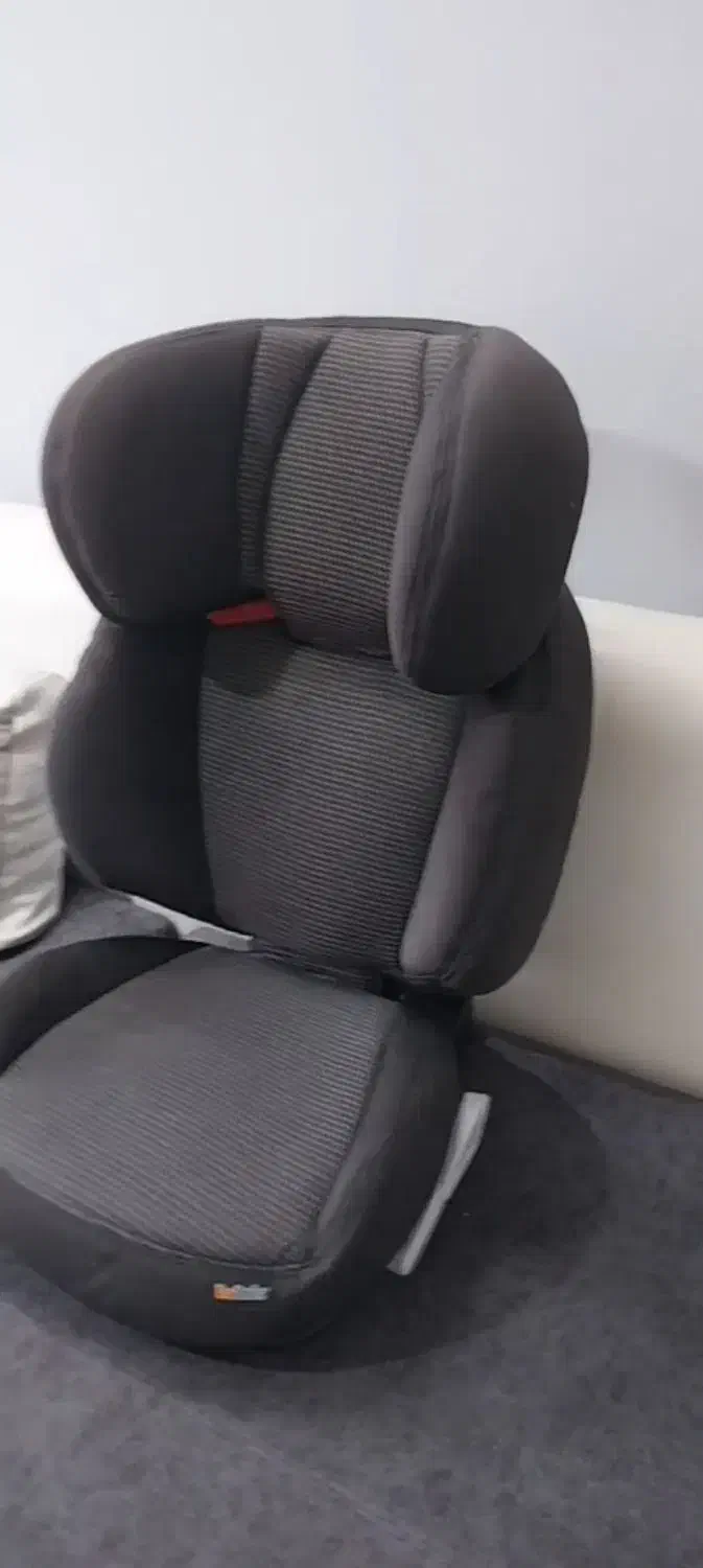 صندلی کودک ماشین برندbesafe صندلی خودرو بچه|تخت و صندلی بچه|شیراز, کوشک میدان|دیوار