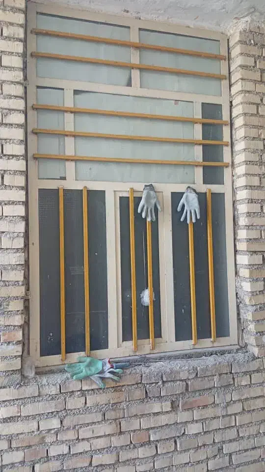 درب حال و اتاق ب همراه پنجره ست ودرب حیاط|مصالح و تجهیزات ساختمان|اندیمشک, |دیوار