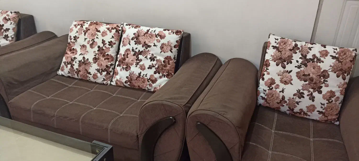 سرویس مبلمان 4 نفره همراه با عسلی|مبلمان خانگی و میز عسلی|مشهد, ابوذر|دیوار