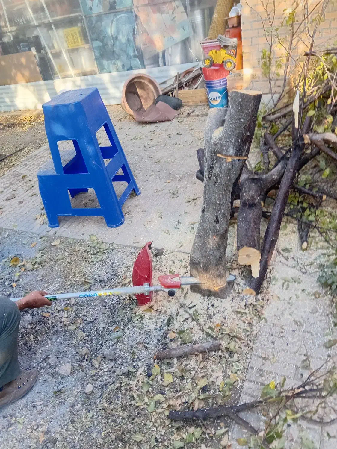 اره موتوری و چاله کن|خدمات باغبانی و درختکاری|مهاجران, |دیوار