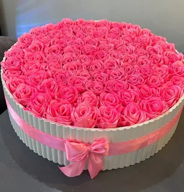 دسته گل و باکس روبانی|گل مصنوعی|شیراز, فرهنگ شهر|دیوار