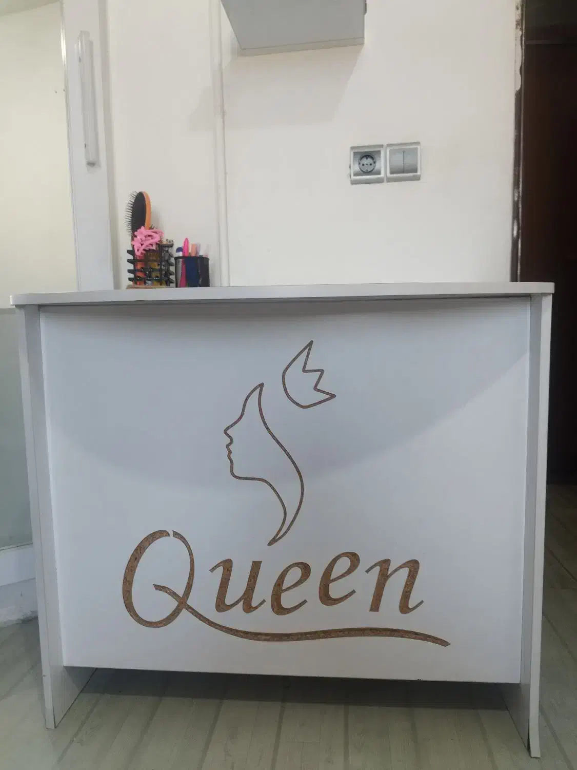 میز|میز تحریر و کامپیوتر|بندر انزلی, امامزاده|دیوار