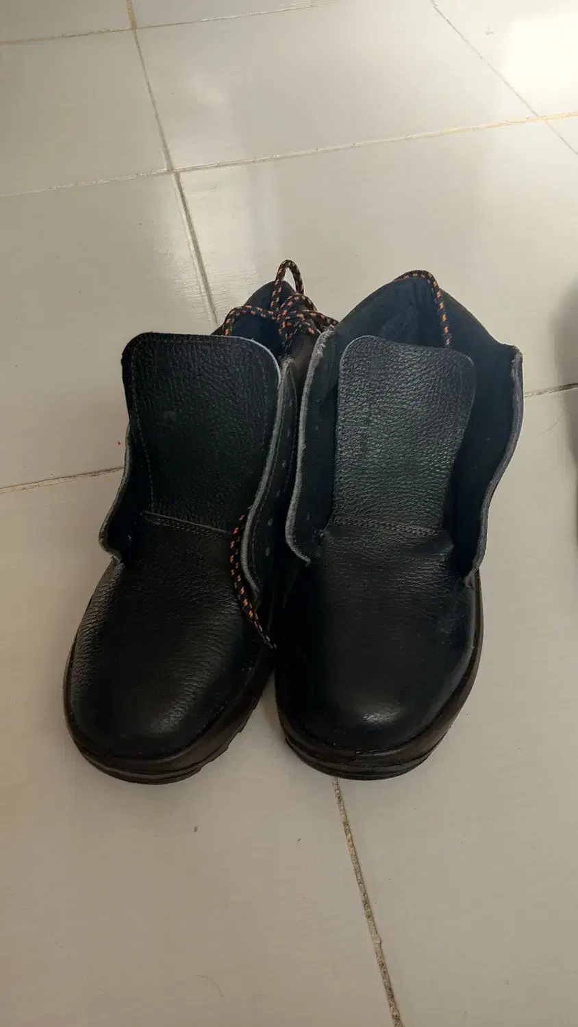 کفش کار|کیف، کفش، کمربند|یزد, |دیوار