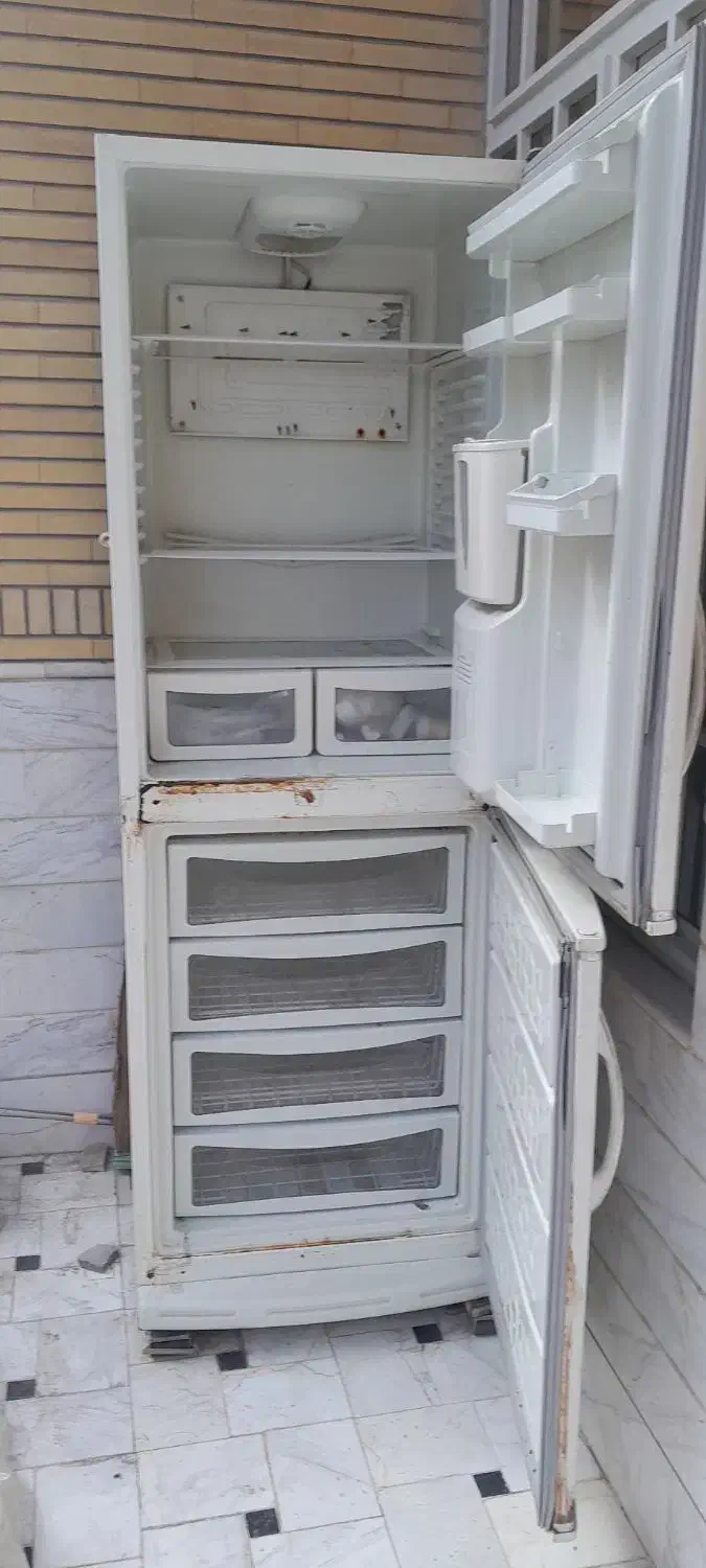 یخچال|یخچال و فریزر|قم, شاه سید علی|دیوار