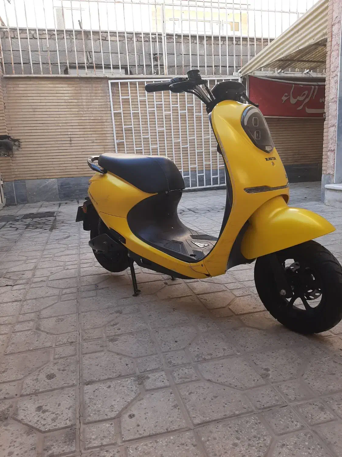 موتور سیکلت برقی|موتورسیکلت|پرند, فاز ۱|دیوار