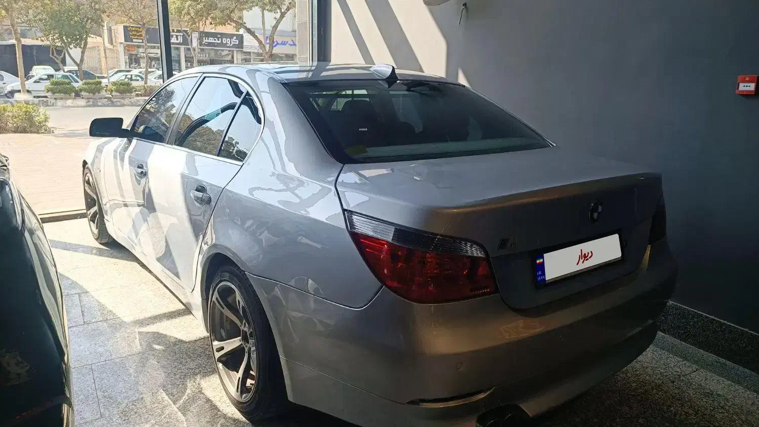 بی ام و 520i|خودرو سواری و وانت|مشهد, هفت تیر (حافظ)|دیوار