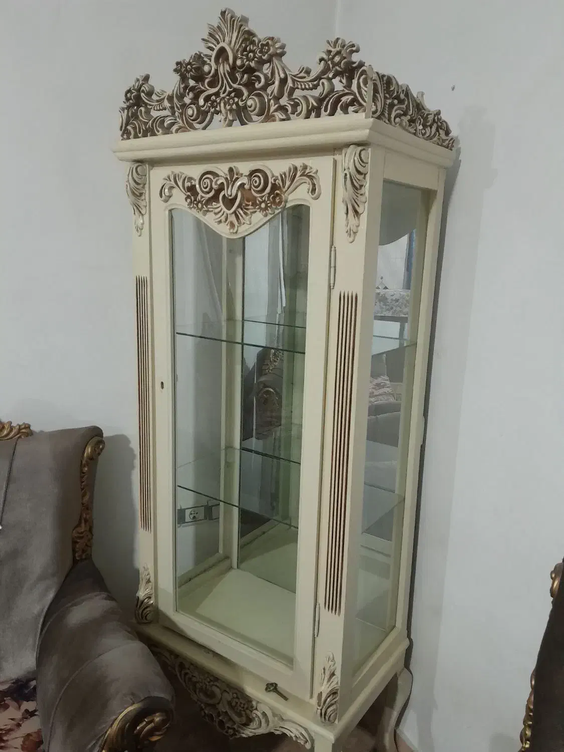 بوفه|بوفه، ویترین، کنسول|قدس, شهر‌قدس|دیوار