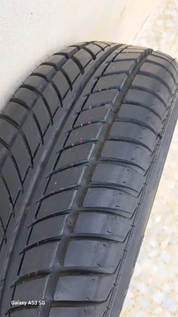 لاستیک ۱۹۵ رینگ ۱۵|قطعات یدکی و لوازم جانبی|کوهیخیل, |دیوار