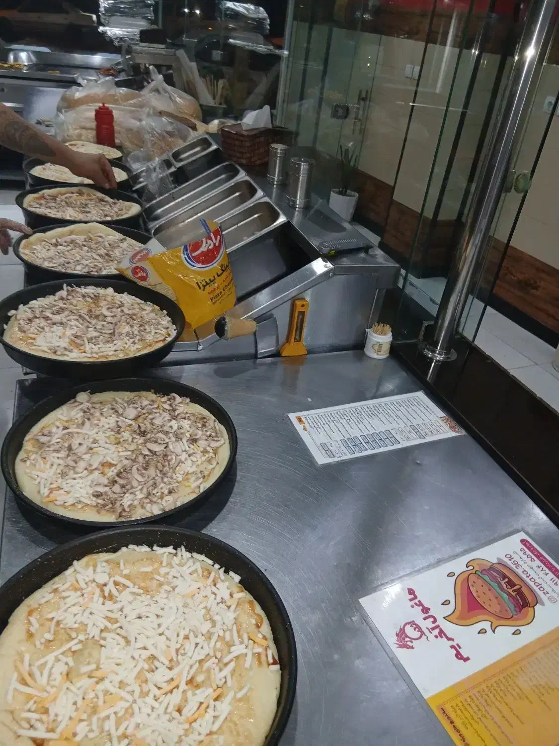 نیازمند نیرو کار آقا|استخدام خدمات فروشگاه و رستوران|جم, |دیوار