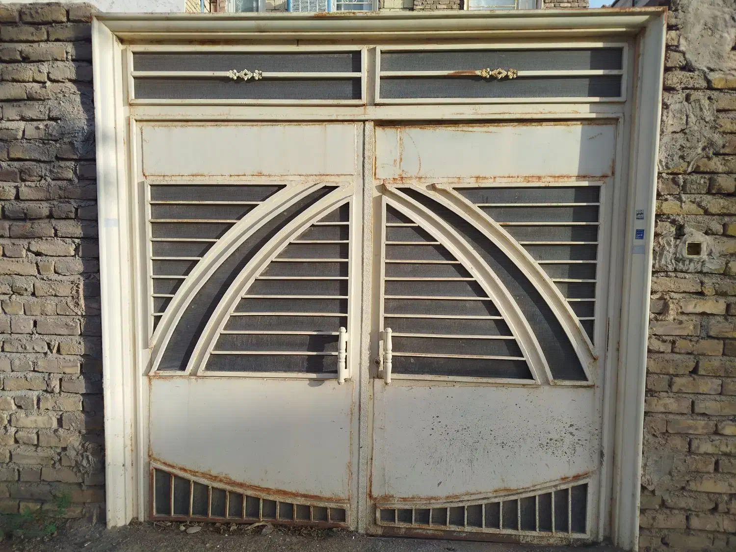 درب حیاط|مصالح و تجهیزات ساختمان|گناباد, |دیوار