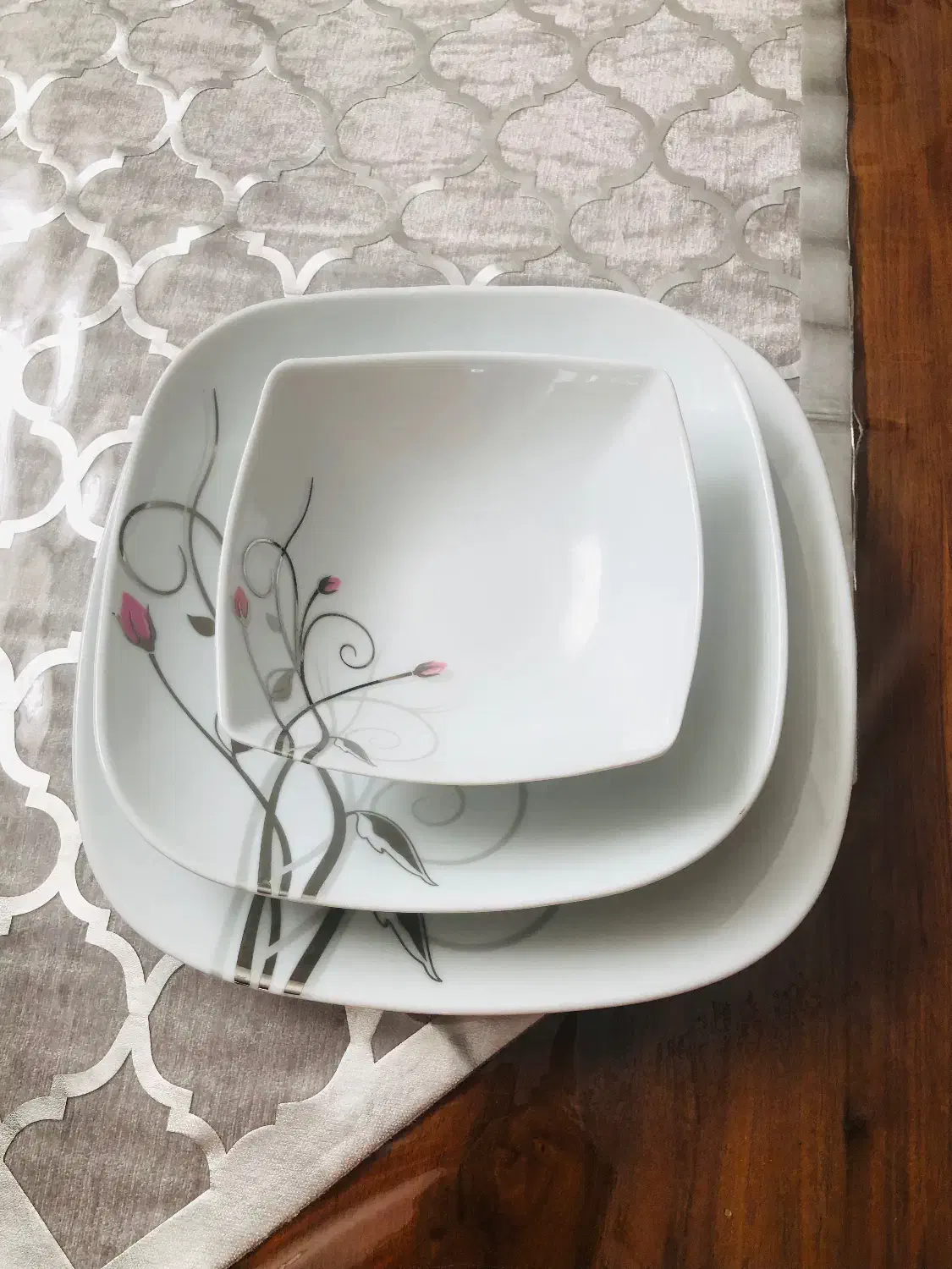 ظرف غذاخوری ۱۸نفره|ظروف سرو و پذیرایی|ساوه, |دیوار