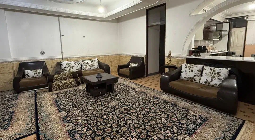 مبل ۷ نفره با میز وسط و میز عسلی|مبلمان خانگی و میز عسلی|دوگنبدان, |دیوار