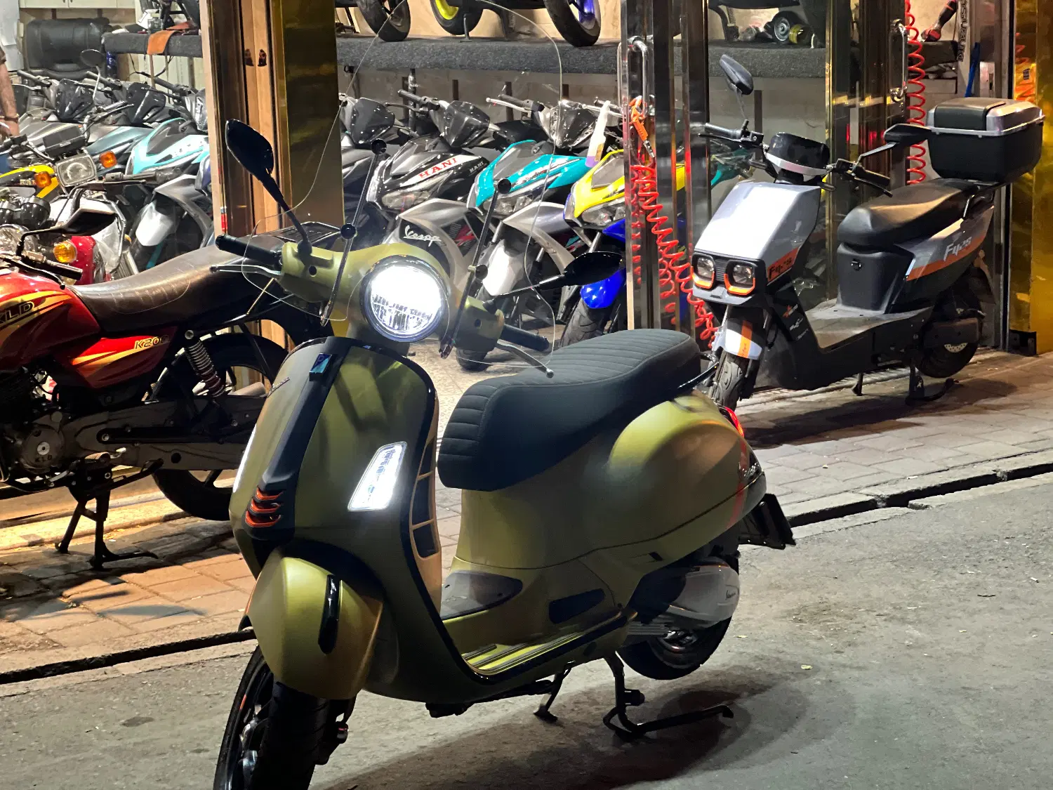 وسپا gts280ccمدل1404|موتورسیکلت|تهران, ایران|دیوار