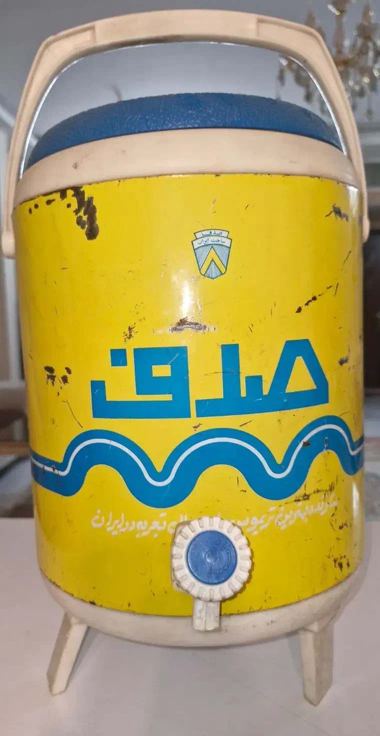 کلمن قدیمی بدنه فلزی|ظروف نگهدارنده، پلاستیکی، یکبارمصرف|مشهد, الهیه|دیوار