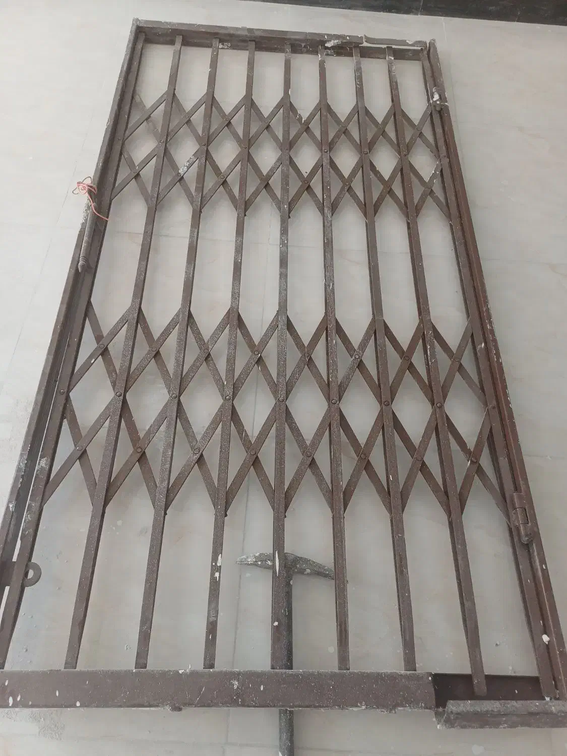 درب آکاردئون تمیز،محکم و ضد سرقت|مصالح و تجهیزات ساختمان|هشتگرد, فاز ۱ مهستان|دیوار