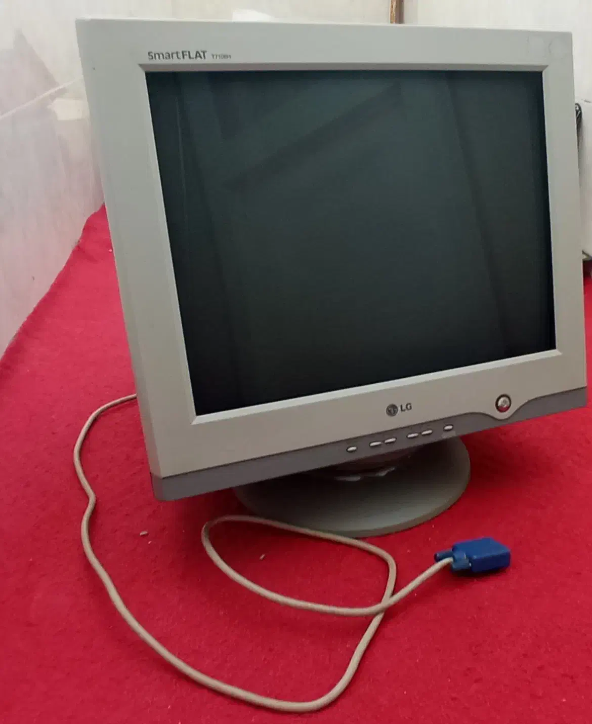 مانیتور ال جی سالم وتمیز|قطعات و لوازم جانبی رایانه|الیگودرز, |دیوار