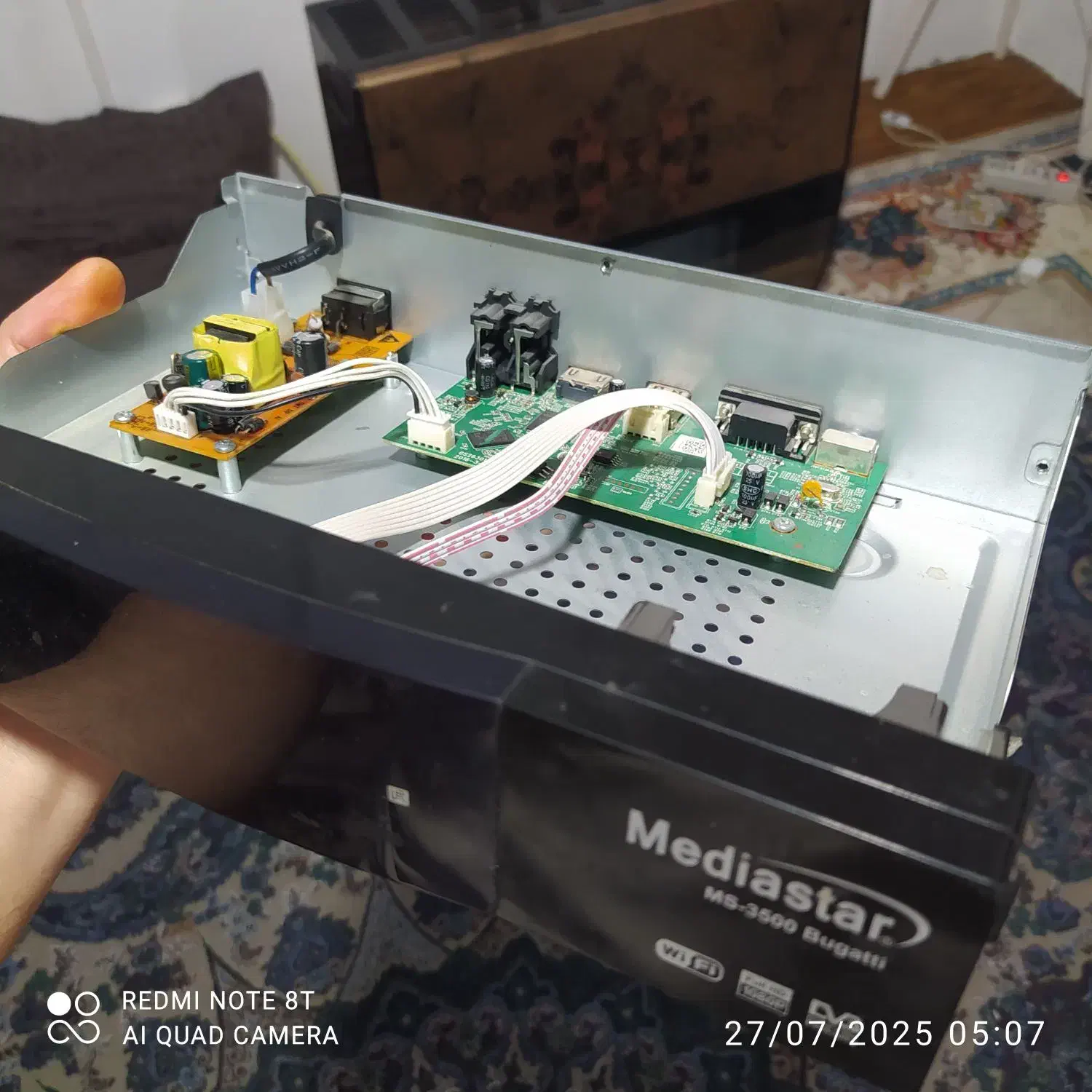 نصاب انواع آنتن و گیرنده نصب پایه دیواری تلویزیون|خدمات پیشه و مهارت|گلبهار, شهر جدید گلبهار|دیوار