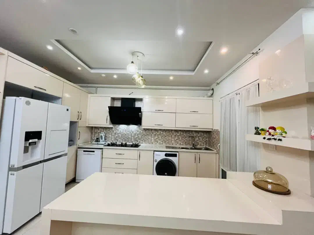 فروش واحد ۱۳۰متر معلم قلب نور|فروش آپارتمان|رشت, معلم|دیوار