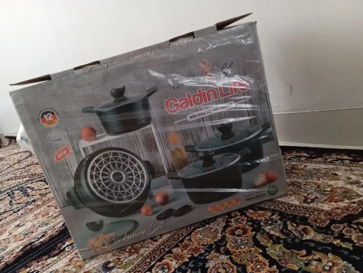 سرویس قابلمه|ظروف پخت‌وپز|مهاباد (آذربایجان غربی), |دیوار