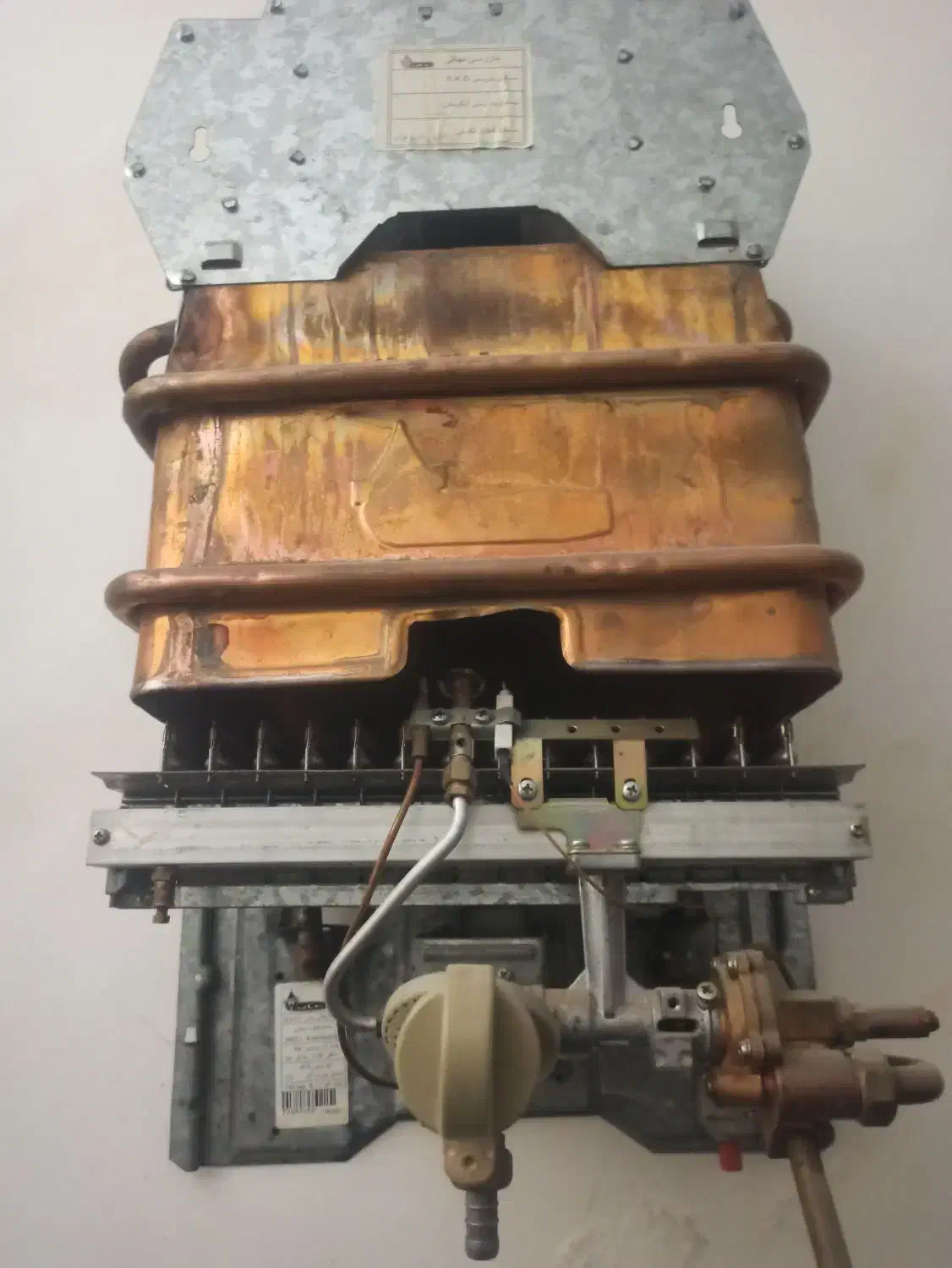 اب گرم کن دیواری بوتان|آبگرمکن، پکیج، شوفاژ|چناران, |دیوار