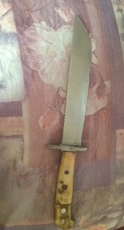 چاقو|ظروف پختوپز|نیشابور, عدالت|دیوار