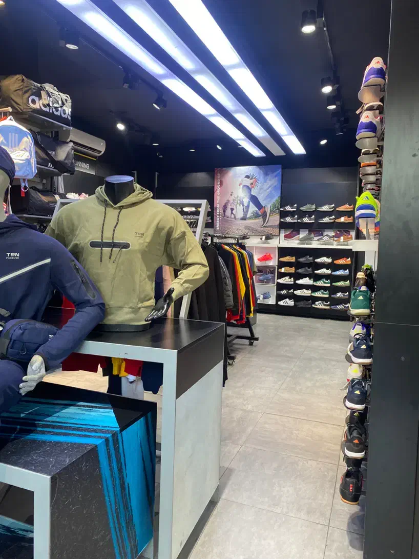 استخدام فروشنده|استخدام خدمات فروشگاه و رستوران|تهران, منیریه|دیوار