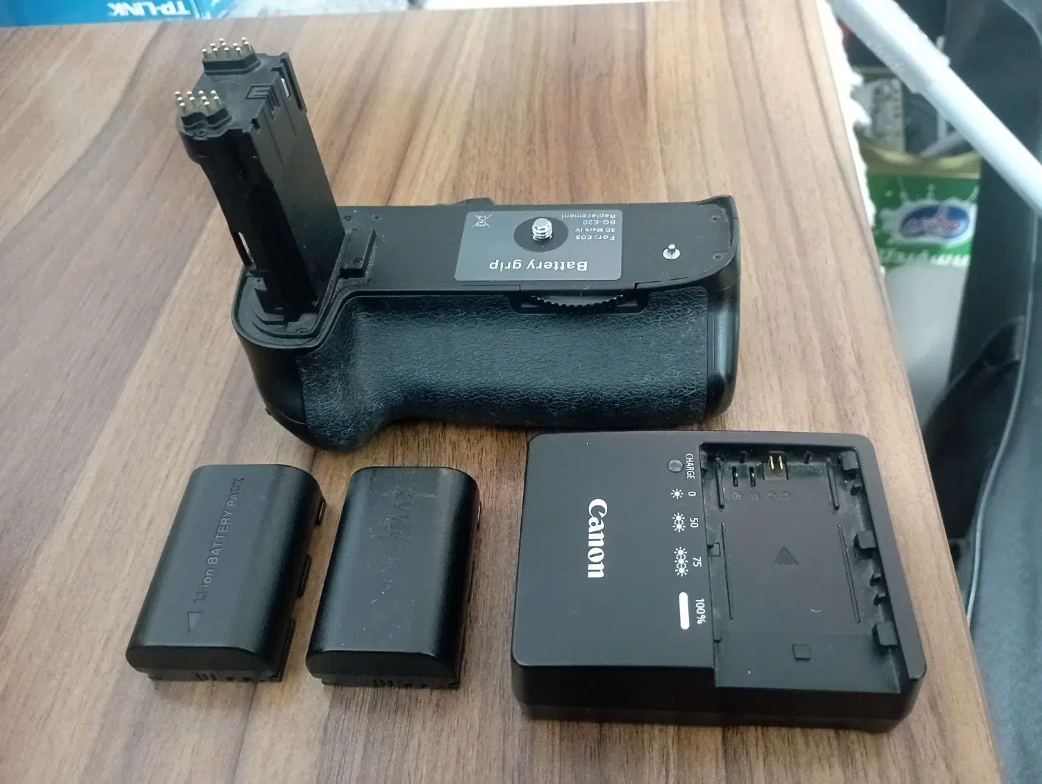 باتری شارژر گریپ|دوربین عکاسی و فیلم‌برداری|سقز, |دیوار