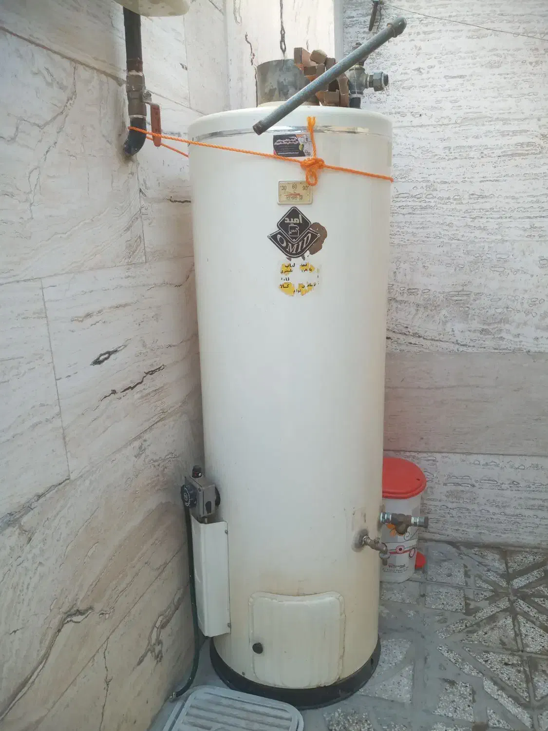 ابگرمکن زمینی سالم سالم معاوضه با ابگرمکن دیواری|آبگرمکن، پکیج، شوفاژ|الیگودرز, |دیوار