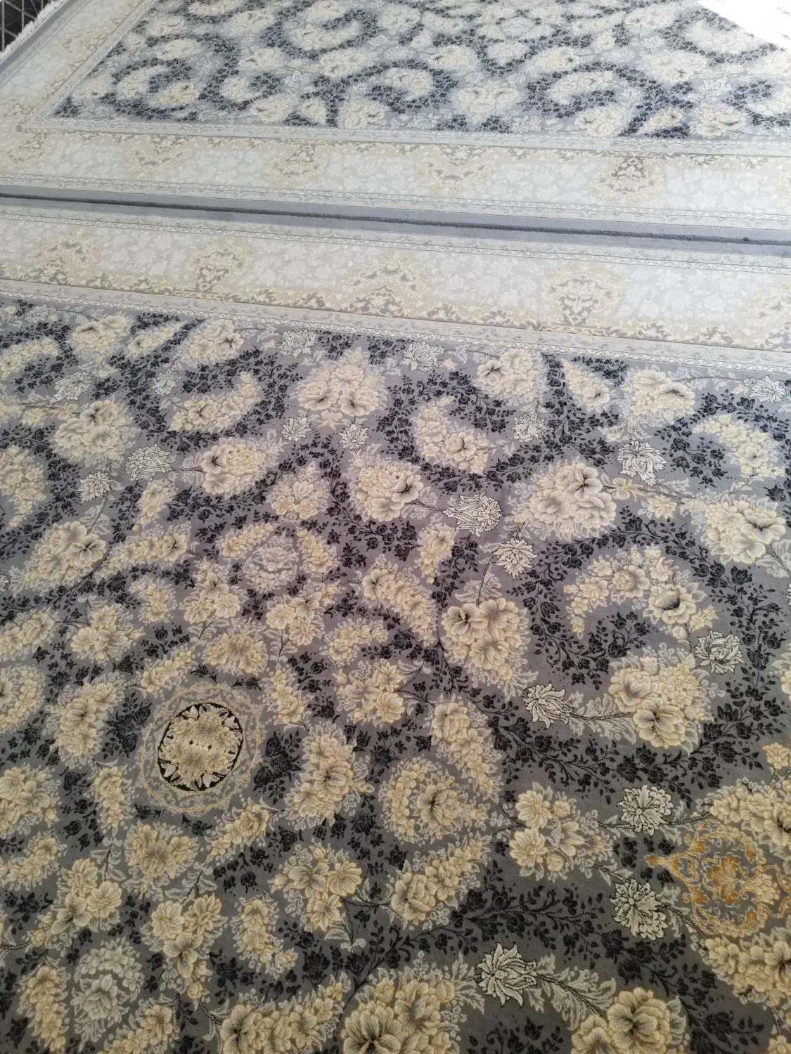 فرش در حد نو|فرش|تربت جام, حافظ|دیوار