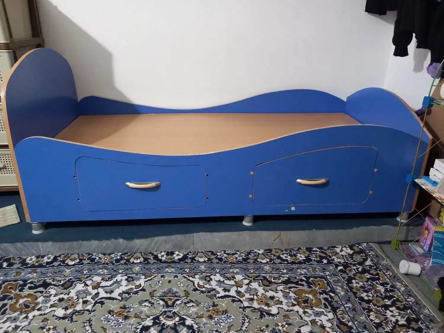 تخت نوجوان|تخت و سرویس خواب|ساری, |دیوار