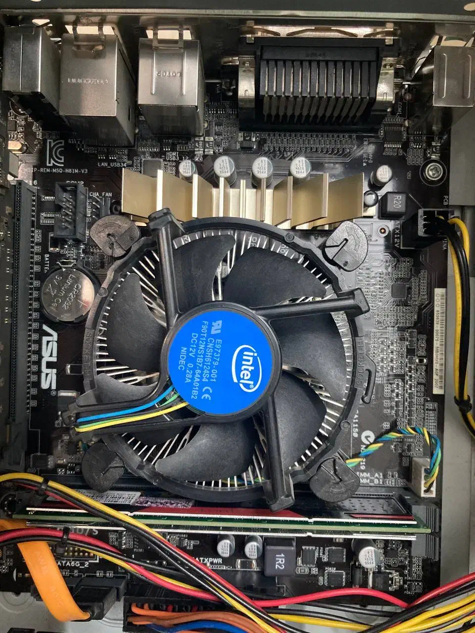 سیستم دسکتاپASUS Core i3-8GBرم-گرافیکAMD Radeon R7|رایانه رومیزی|مشهد, الهیه|دیوار