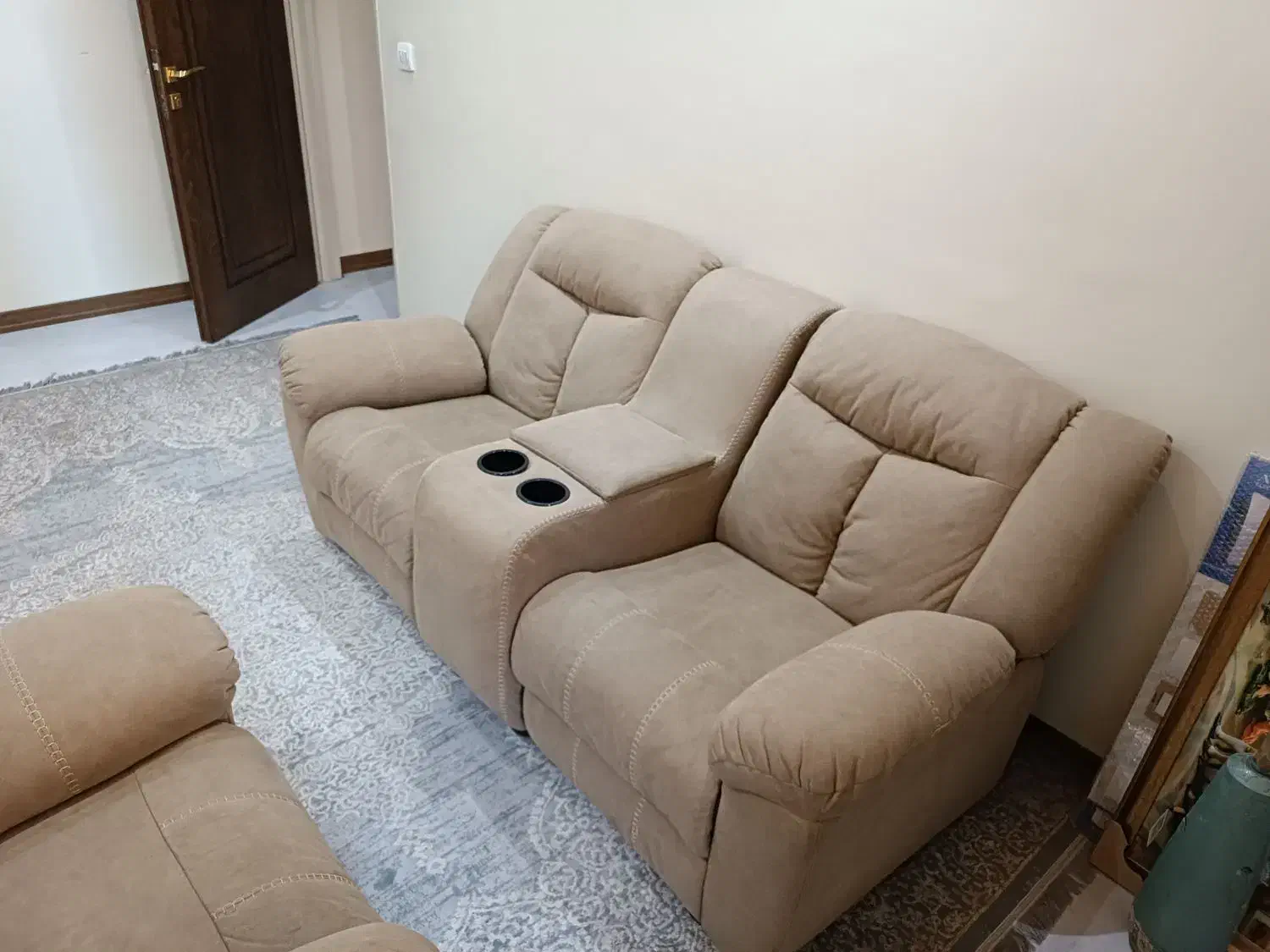 مبل راحتی خارجی ۴نفره|مبلمان خانگی و میز عسلی|رودهن, |دیوار