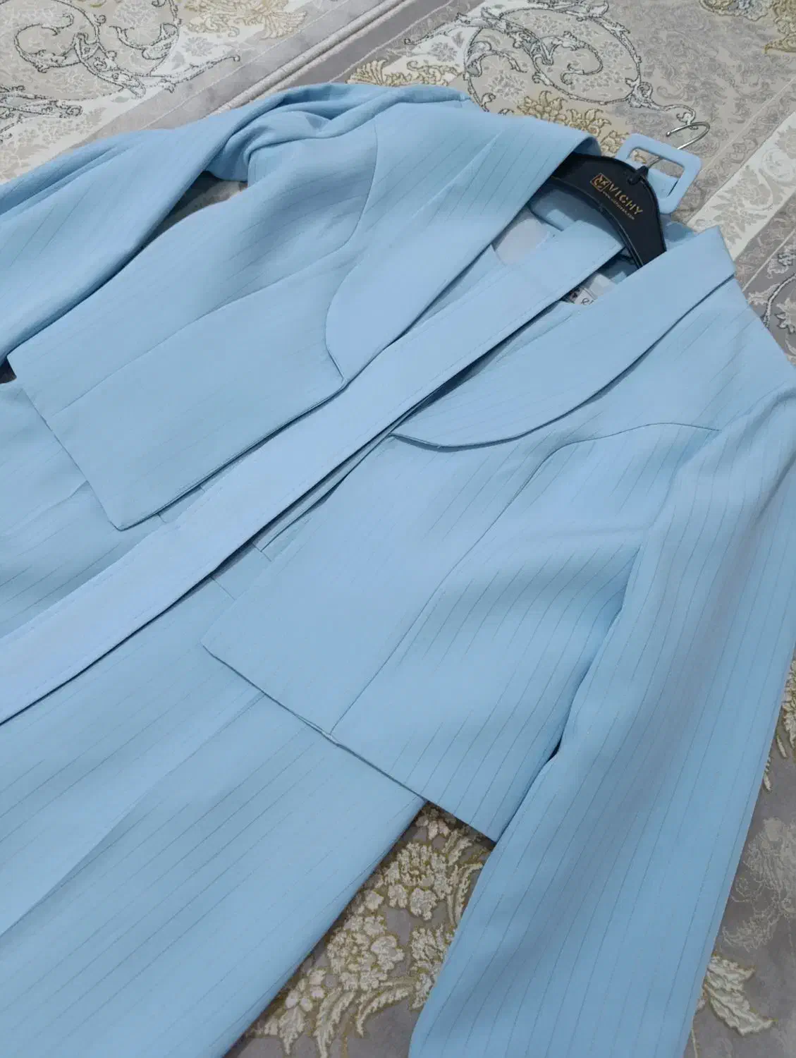 اورال|لباس|شاهین‌شهر, ۹ دی|دیوار