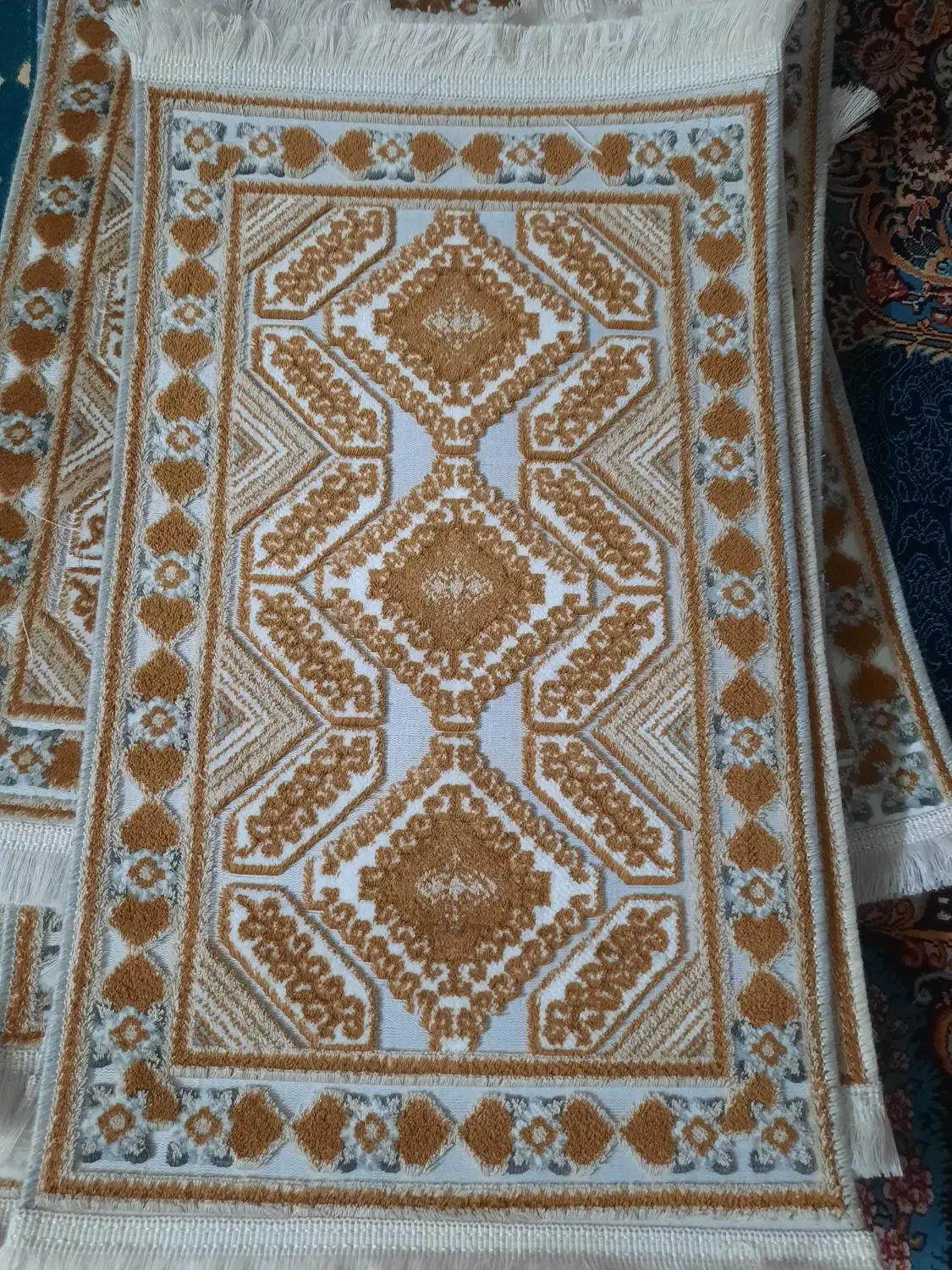 پادری|پادری|اصفهان, بهارستان|دیوار