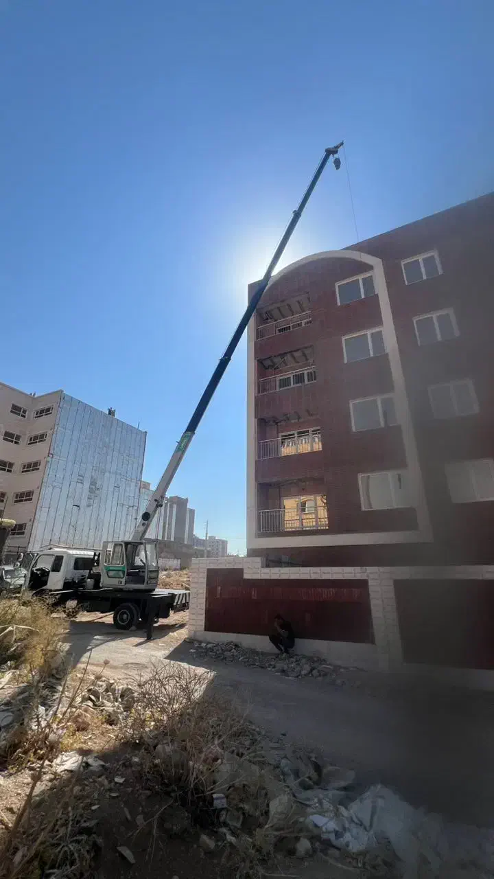 جرثقیل برای تیرچه گذاری نصب اسکلت تخلیه میلگرد7تن|خدمات حمل و نقل|نسیم‌شهر, |دیوار