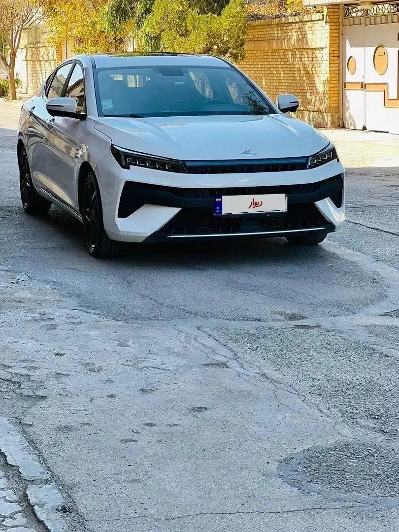 کی ام سی جی 7 مدل ۴۰۲ گارانتی فعال|خودرو سواری و وانت|کرمان, |دیوار