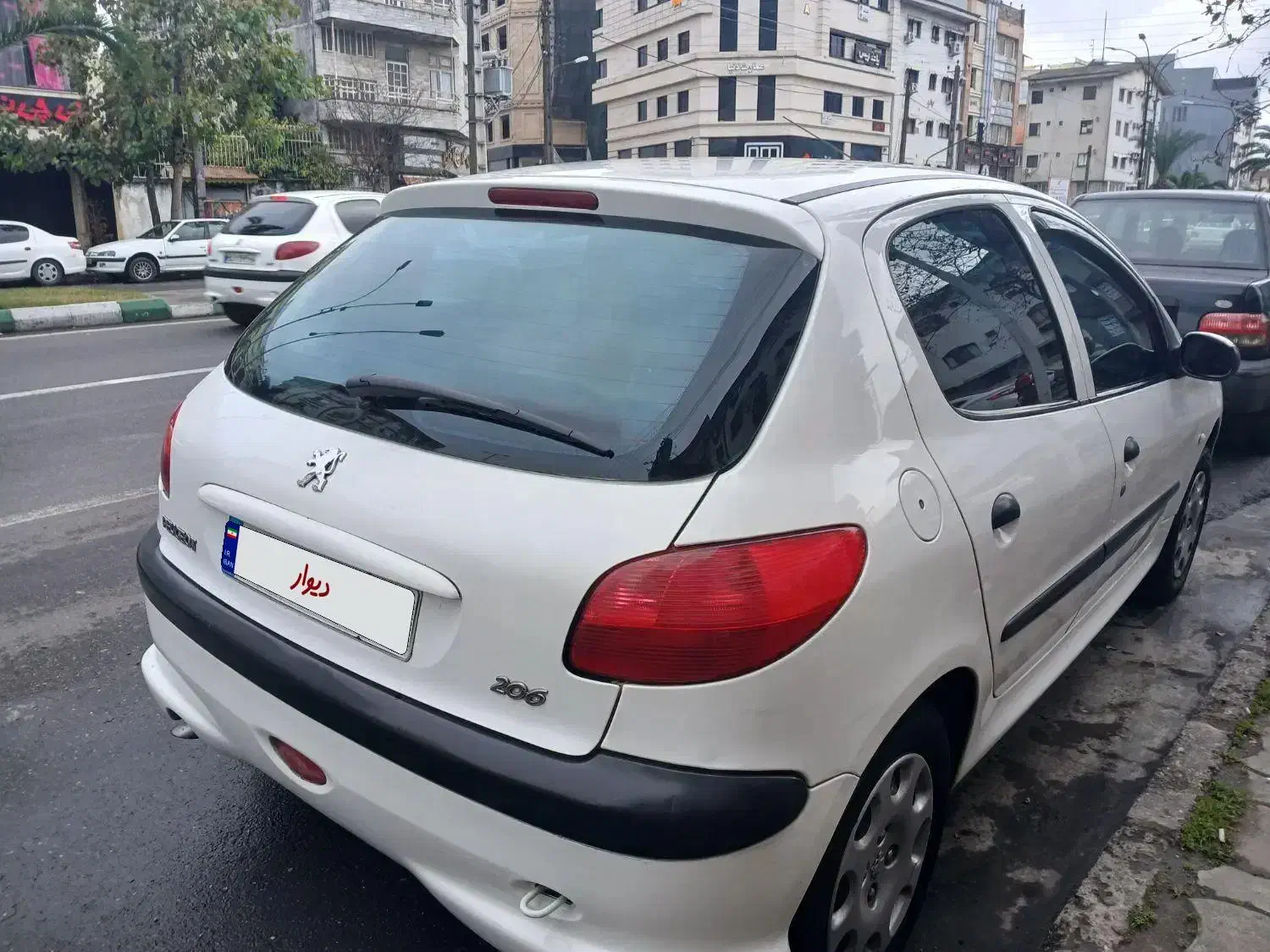 ۲۰۶ سفید مدل ۹۱ بی رنگ و ضربه|خودرو سواری و وانت|رشت, معلم|دیوار