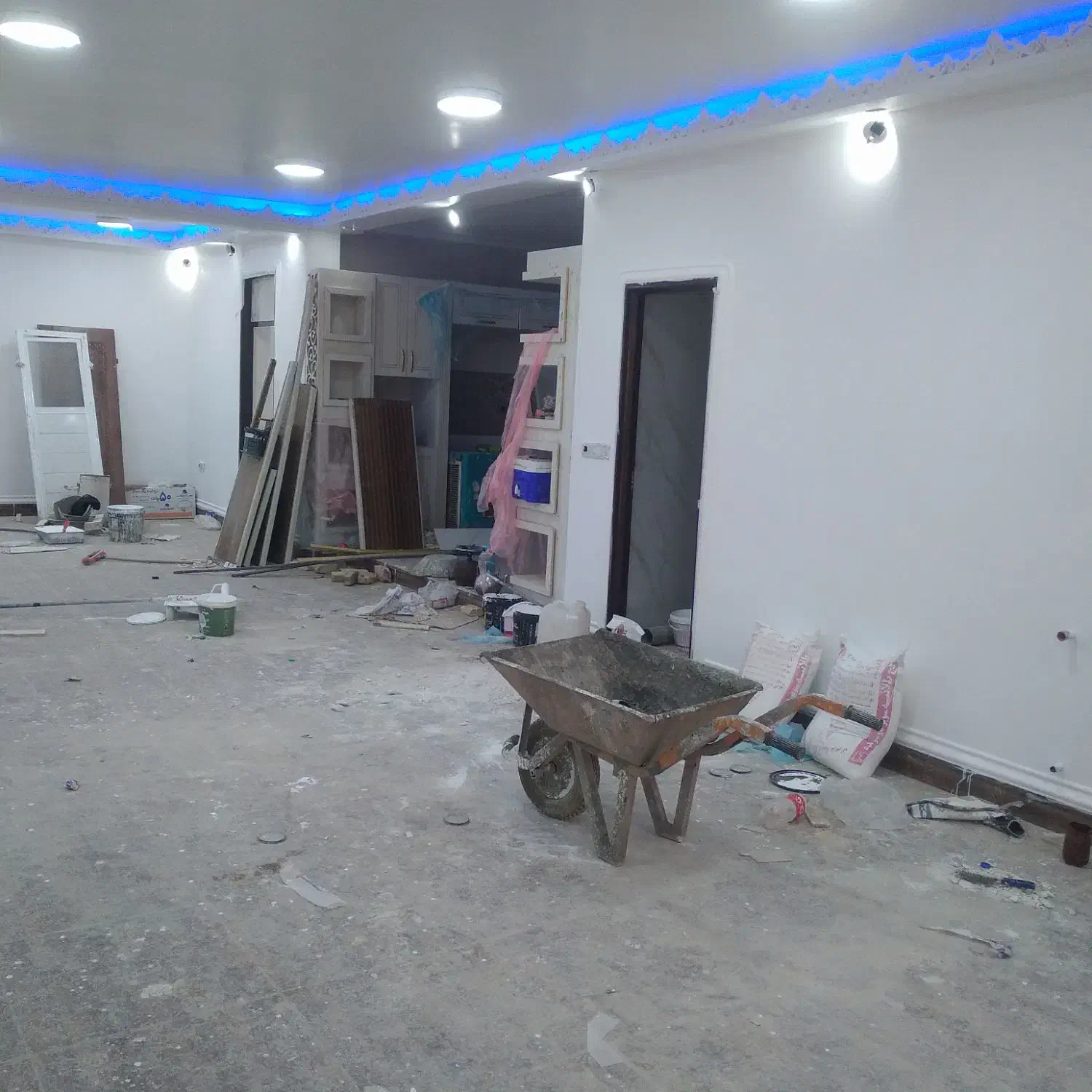 رنگامیز ساختمان باقیمت مناسب|خدمات پیشه و مهارت|زابل, |دیوار