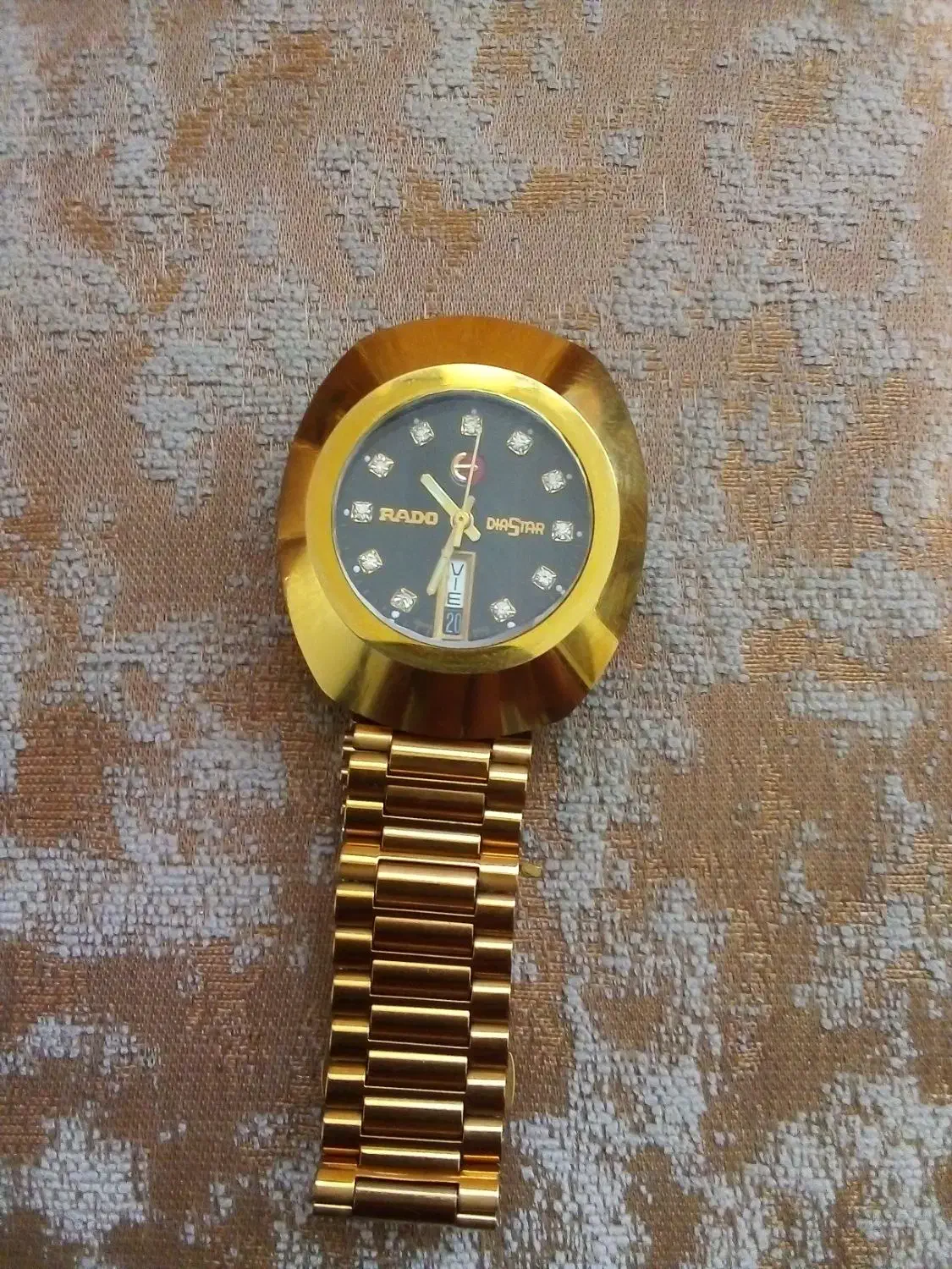 ساعت‌رادو|ساعت|شهرکرد, |دیوار