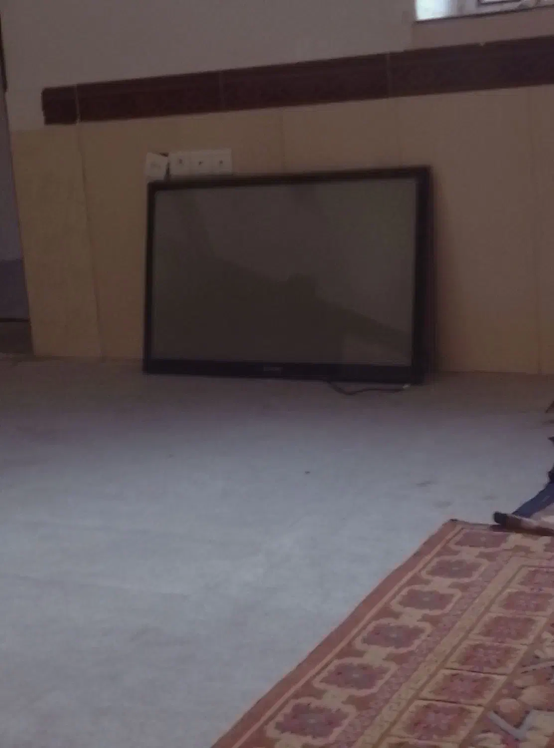 تلویزیون ۴۲|تلویزیون و پروژکتور|قروه, |دیوار