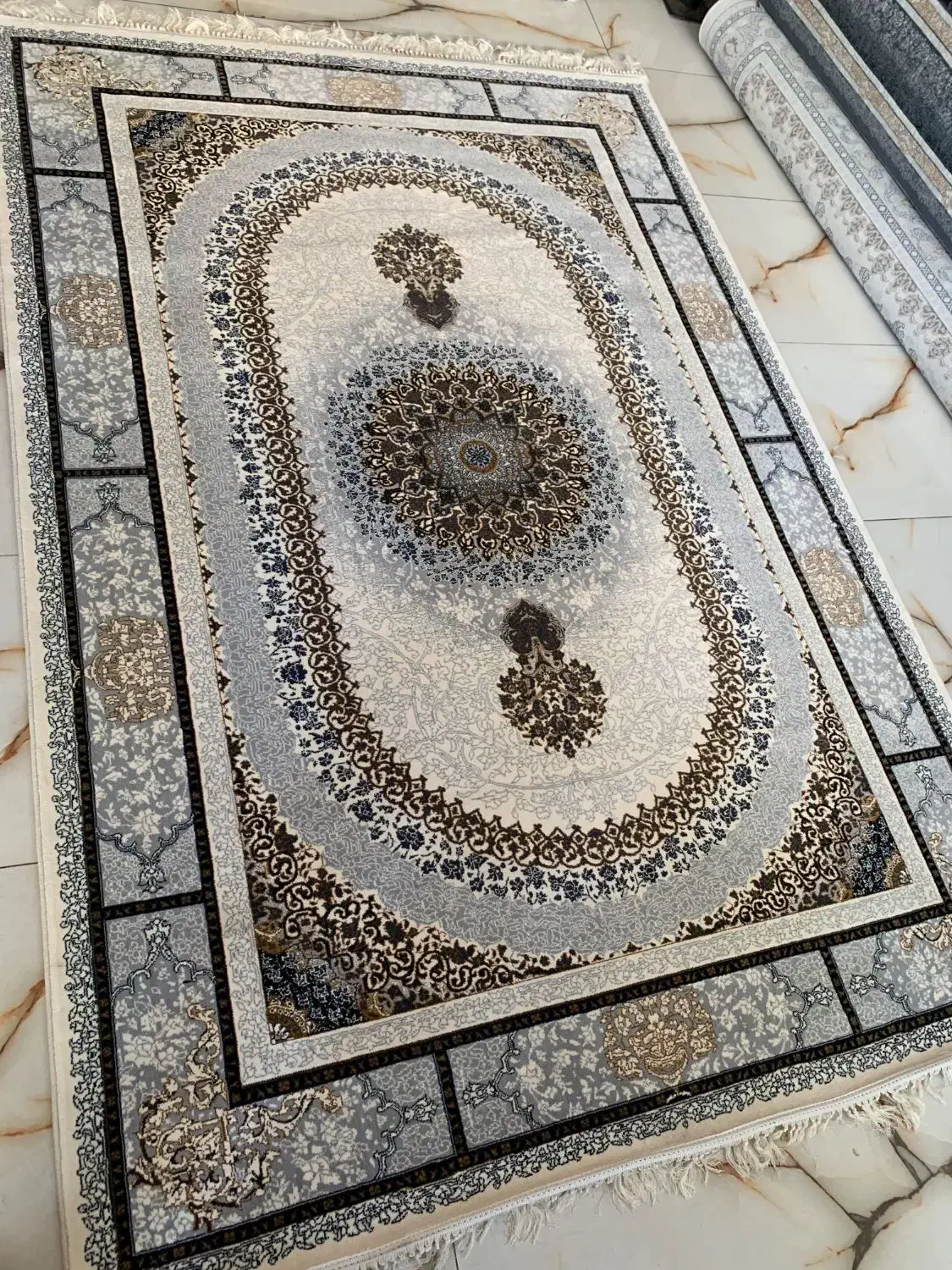 فرش۷۰۰طلاکوب با اقساط۱۲ماهه بدون بهره (چکی)|فرش|تبریز, |دیوار