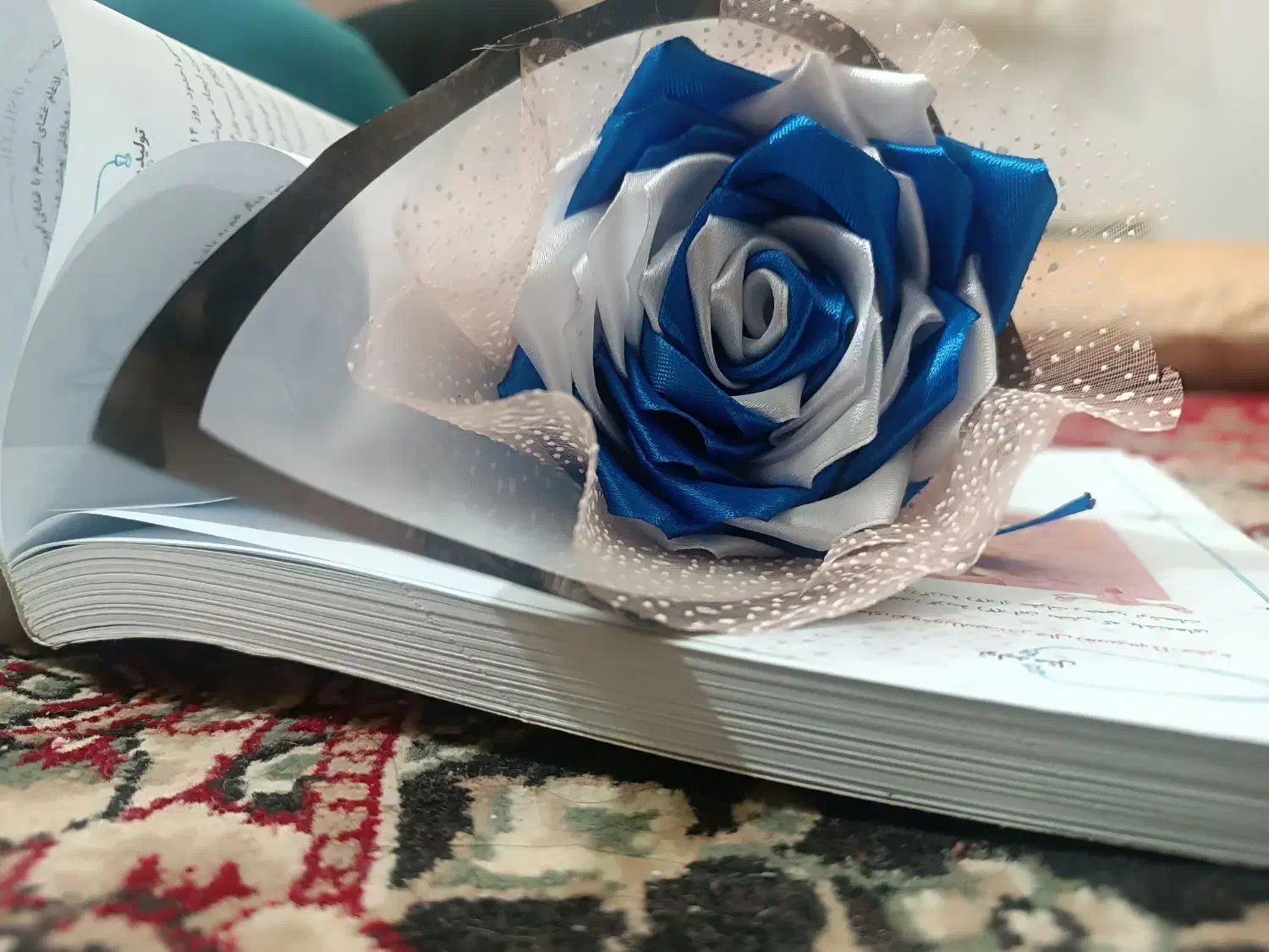 فروش گل رز|گل مصنوعی|میبد, |دیوار